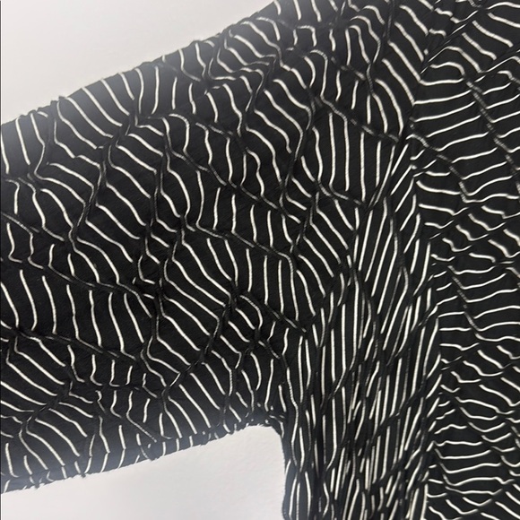 Habitat Black White Stretch Rayon Blend Tunic Top with Pockets Size XL - Picture 4 of 12